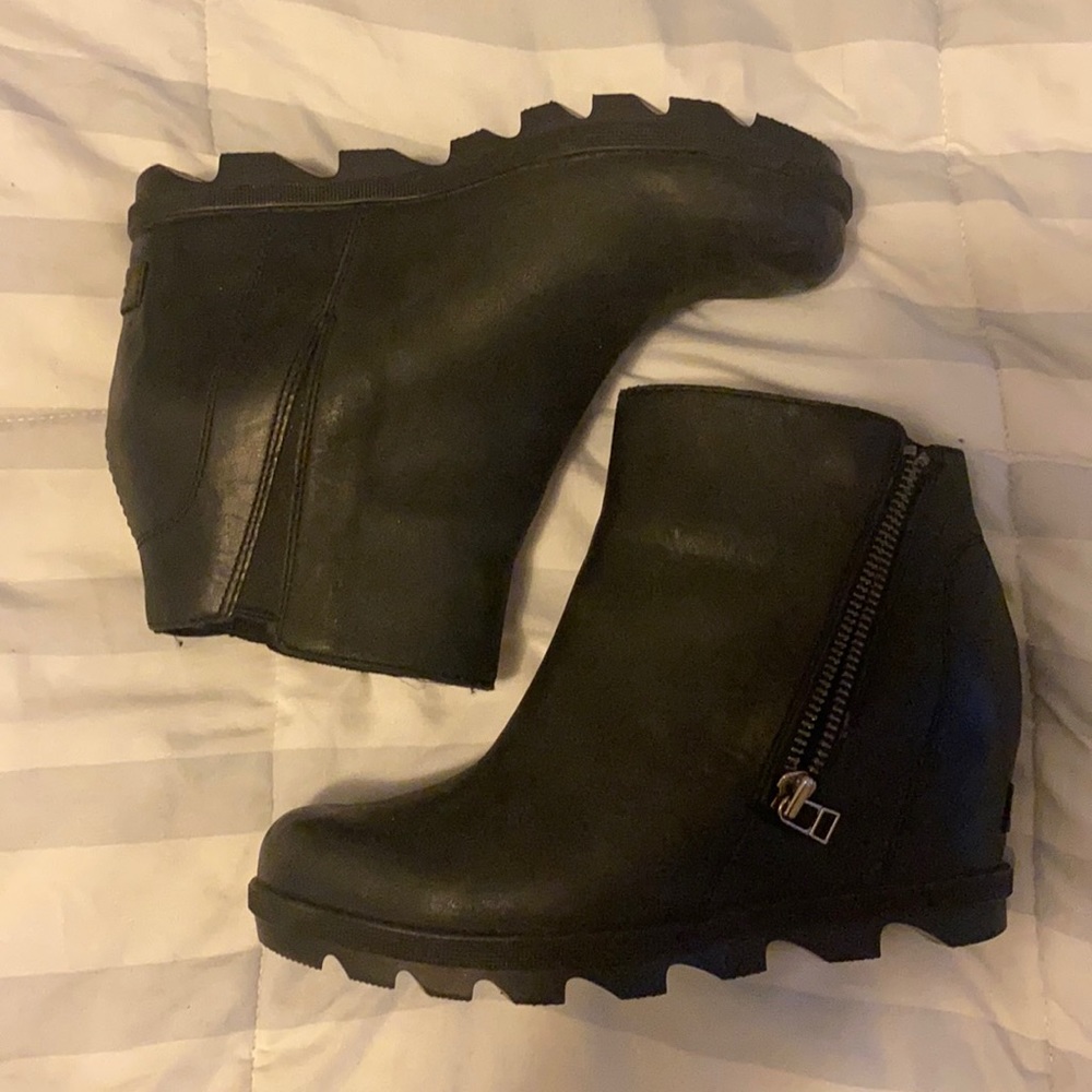 Sorel heeled booties